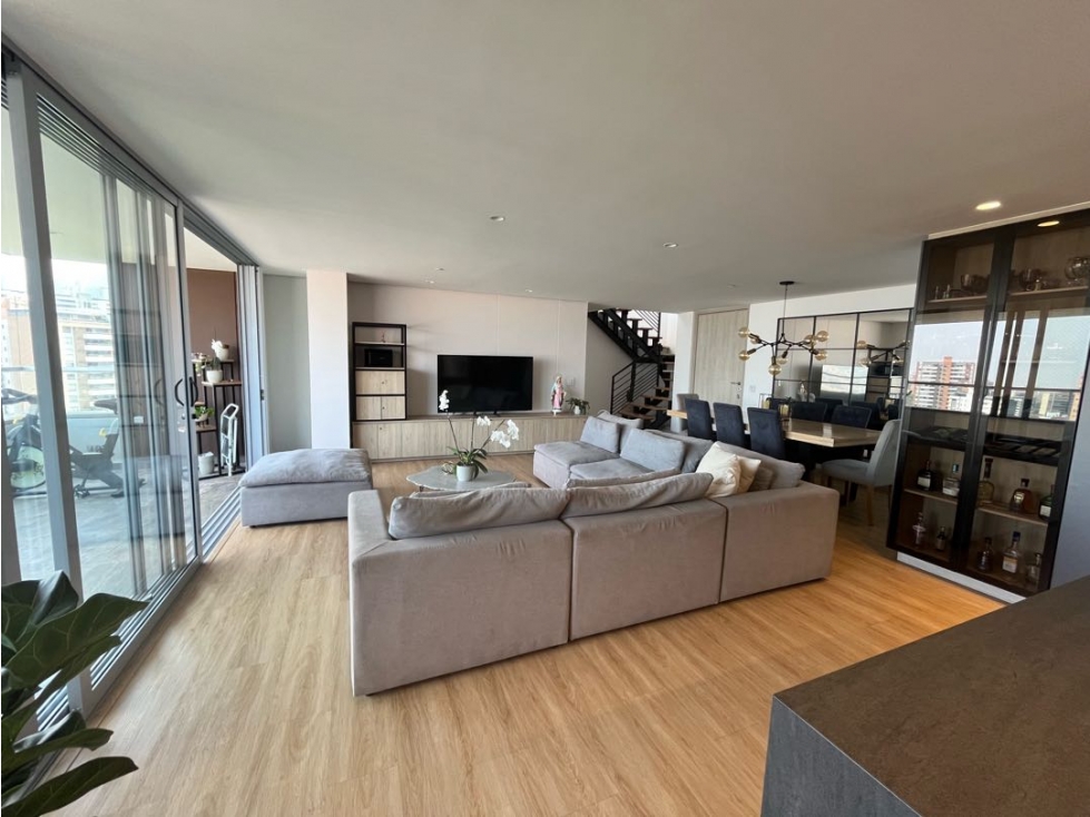 APARTAMENTO DUPLEX CON TERRAZA Y JACUZZI EN ENVIGADO/LOS MESA/ 291MT2 — foto 2