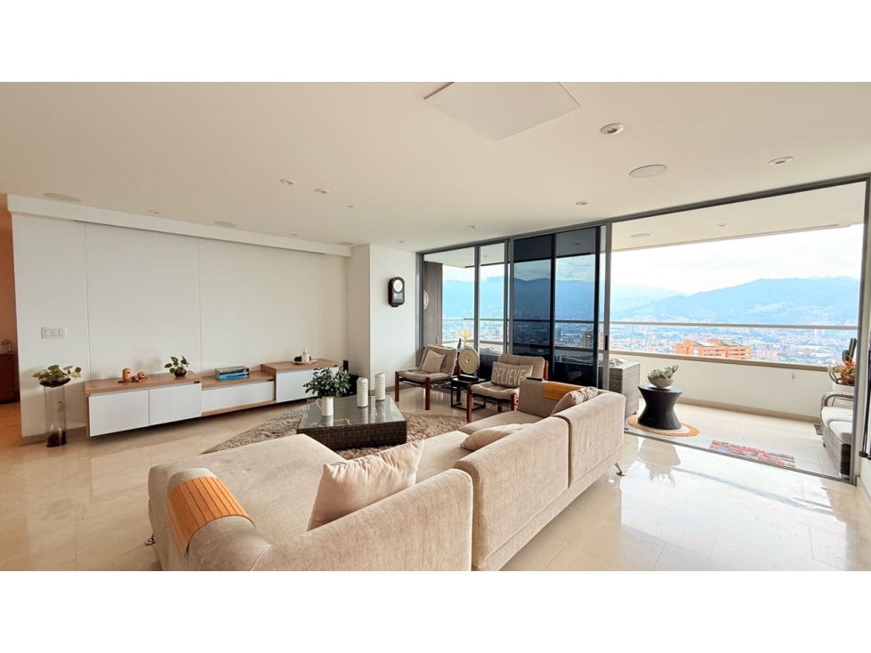 Espectacular apto en venta en envigado , súper vista desde su balcón