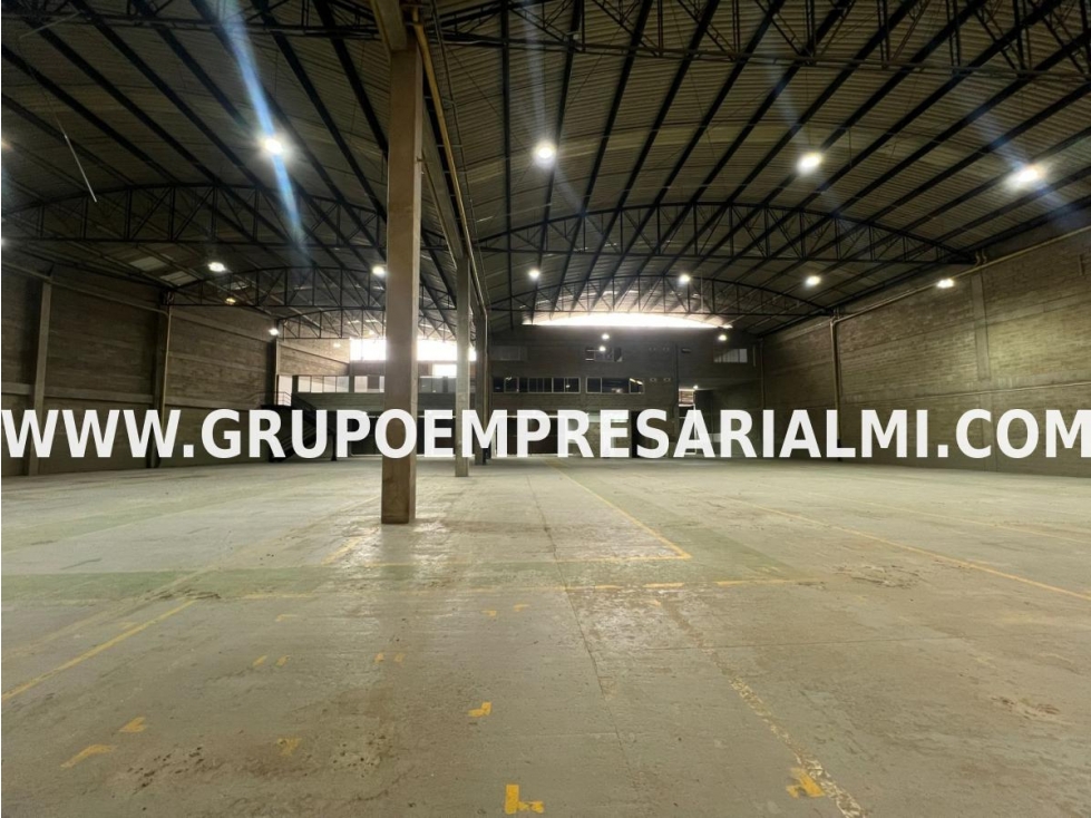 ESPECTACULAR BODEGA EN ARRIENDO - SECTOR SAN JOSE COD: 30578 - 5