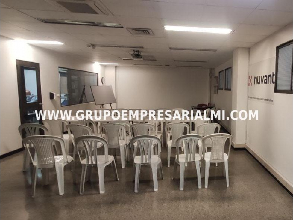 ESPECTACULAR BODEGA EN ARRIENDO - SECTOR LOS ALCÁZARES COD: 32584 - 2