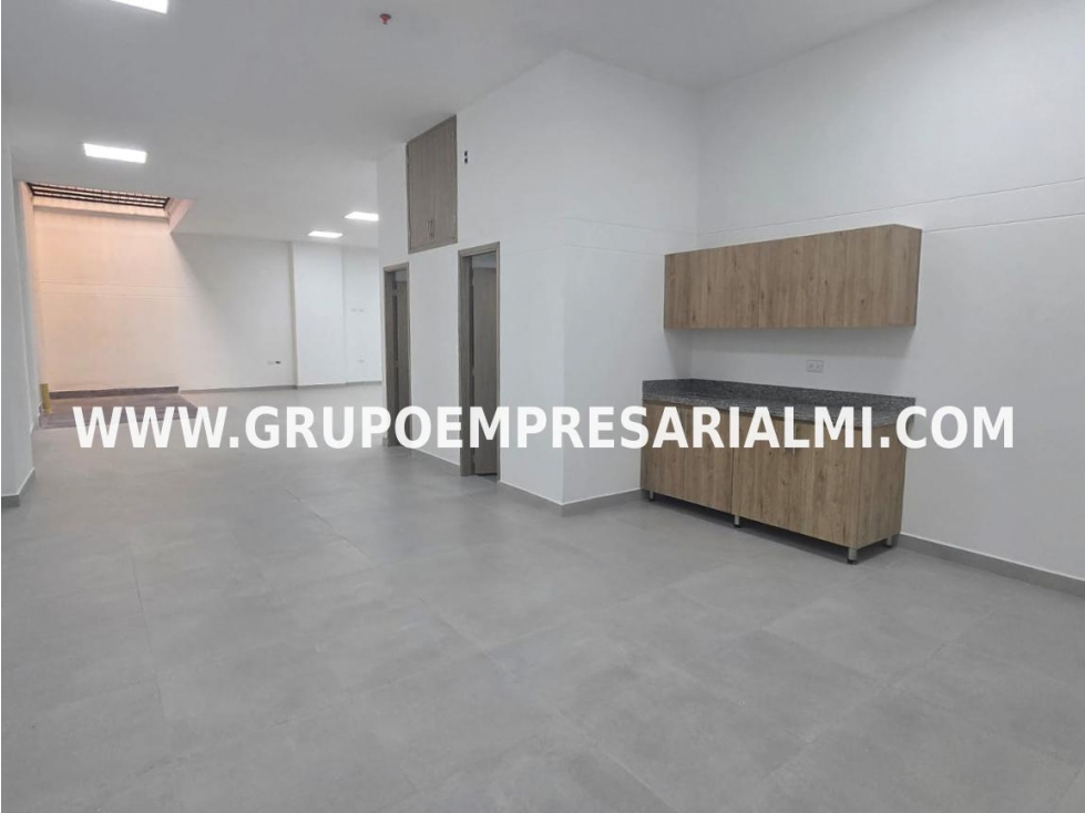 ESPECTACULAR BODEGA EN ARRIENDO - SECTOR LOS ALCÁZARES COD: 32642 - 5