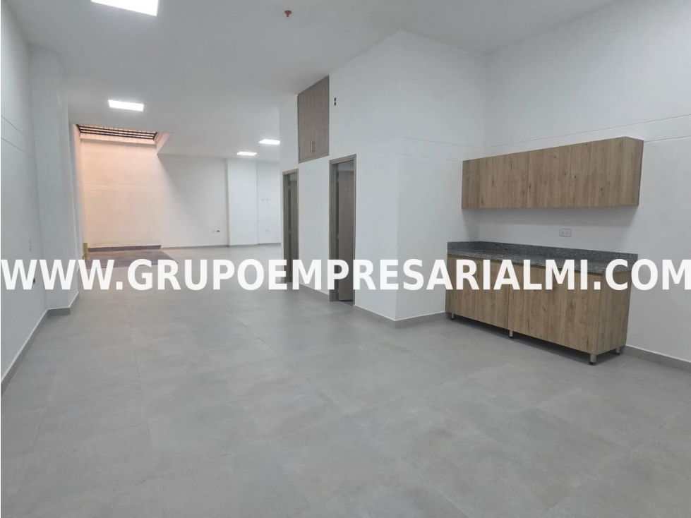 ESPECTACULAR BODEGA EN ARRIENDO - SECTOR LOS ALCÁZARES COD: 32642 - 6