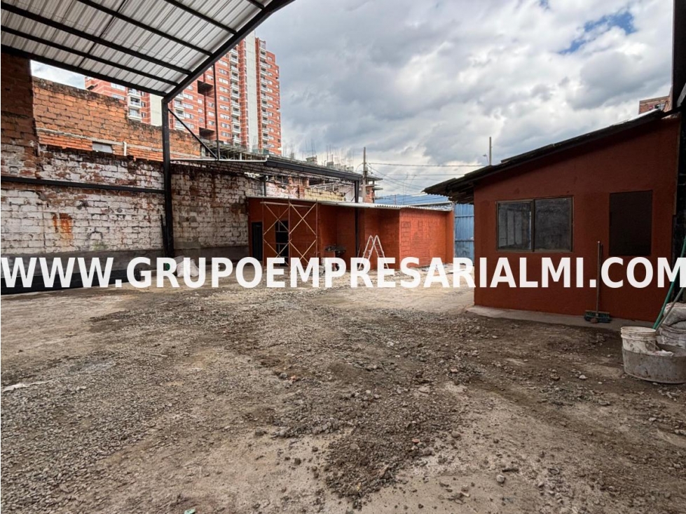 ESPECTACULAR BODEGA EN VENTA - SECTOR SURAMERICANA COD: 32718