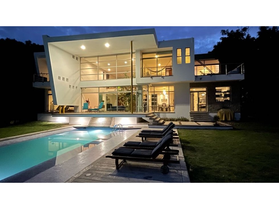 VENDO CASA EN CAUJARAL