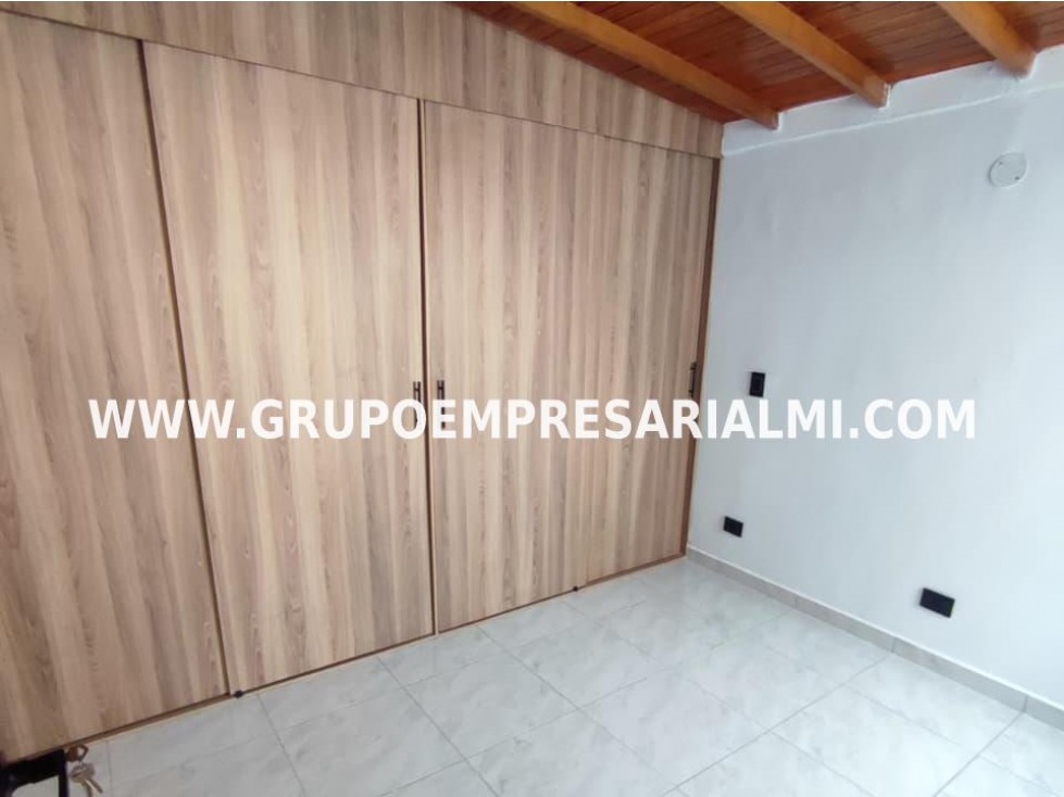 ESPECTACULAR CASA BIFAMILIAR EN VENTA - SECTOR LA MINA COD: 33286 — foto 4