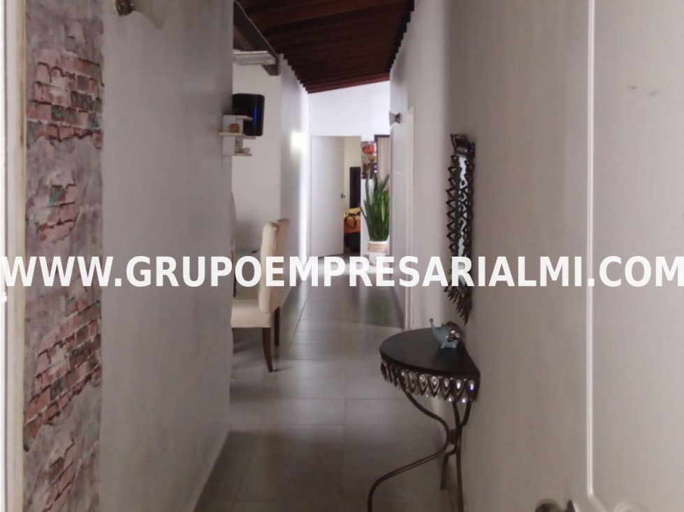 ESPECTACULAR CASA BIFAMILIAR EN VENTA - SECTOR SAN JOAQUÍN COD: 33307 — foto 4