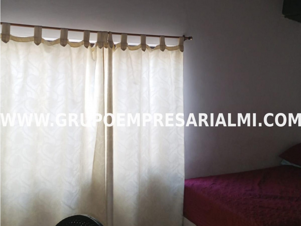ESPECTACULAR CASA BIFAMILIAR EN VENTA - SECTOR SAN JOAQUÍN COD: 33307 — foto 6