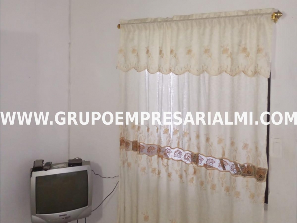 ESPECTACULAR CASA BIFAMILIAR EN VENTA - SECTOR SAN JOAQUÍN COD: 33307 — foto 3