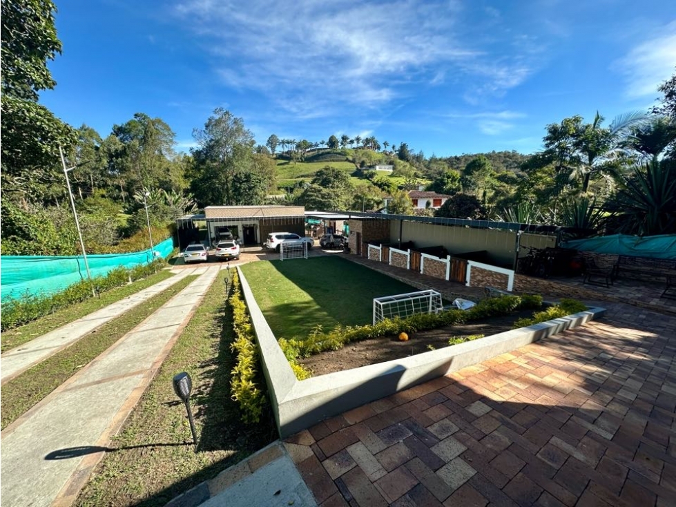 CASA CAMPESTRE EN LLANOGRANDE SECTOR CABECERAS