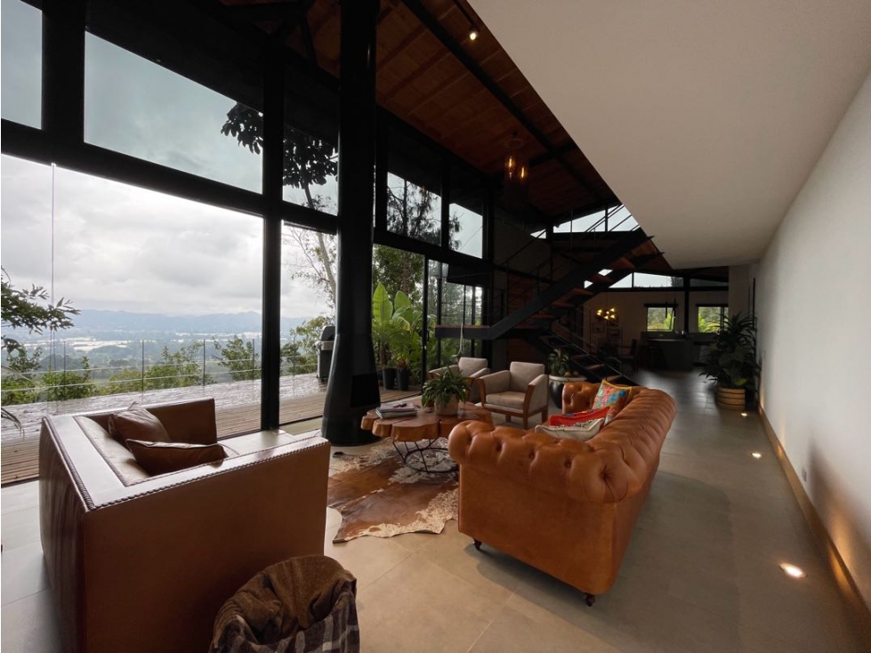 Espectacular casa campestre en la Parcelación el Yarumo La Ceja — foto 2