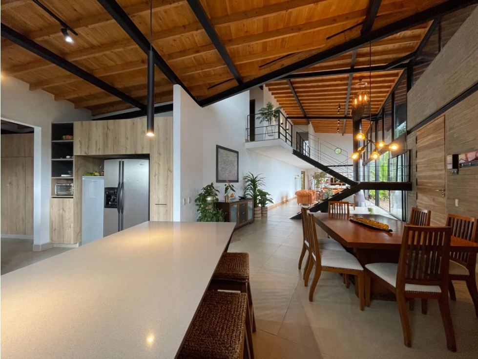 Espectacular casa campestre en la Parcelación el Yarumo La Ceja — foto 4