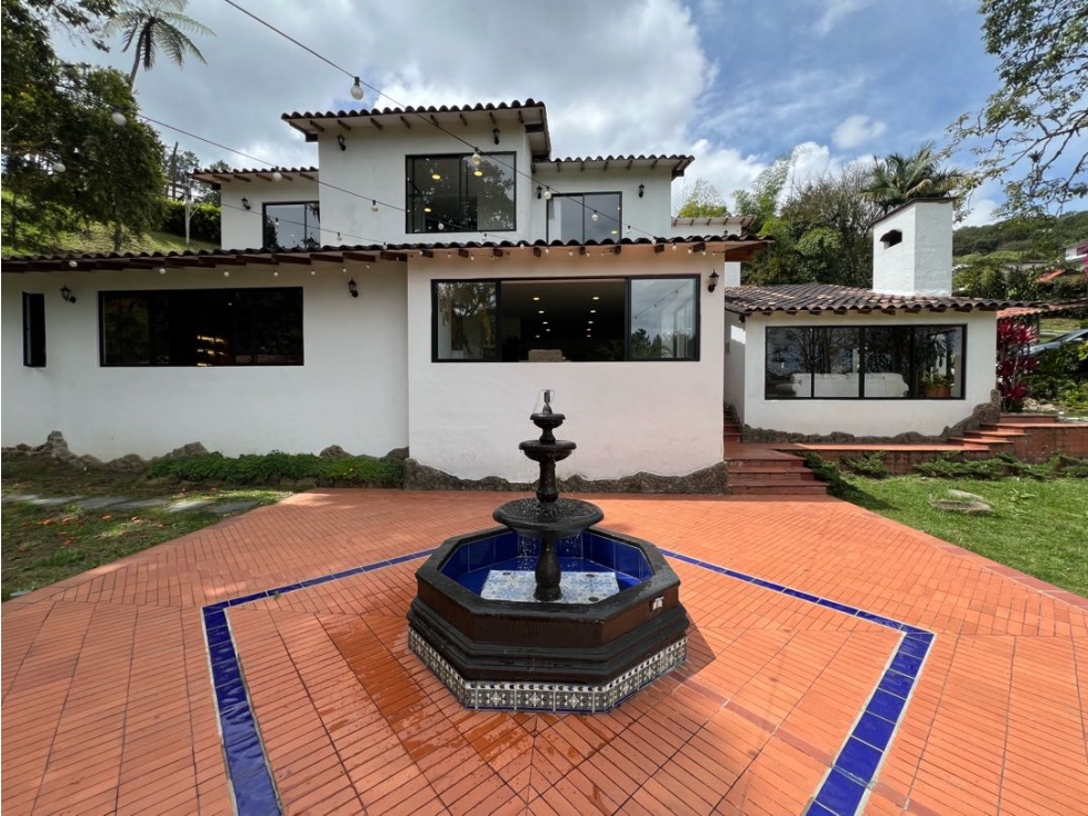 ESPECTACULAR CASA CAMPESTRE EN EL RETIRO CON AMBIENTES ÚNICOS — foto 2