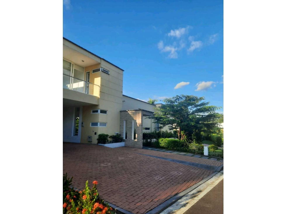 ESPECTACULAR CASA EN VENTA/ARRIENDO EN CONDOMINIO LA PRADERA RESTREPO - 1