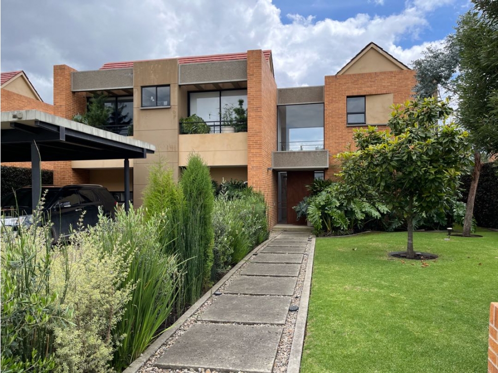 ¡ESPECTACULAR CASA EN CLUB HOUSE PARA VENTA EN LA MILLA DE ORO DE CHIA