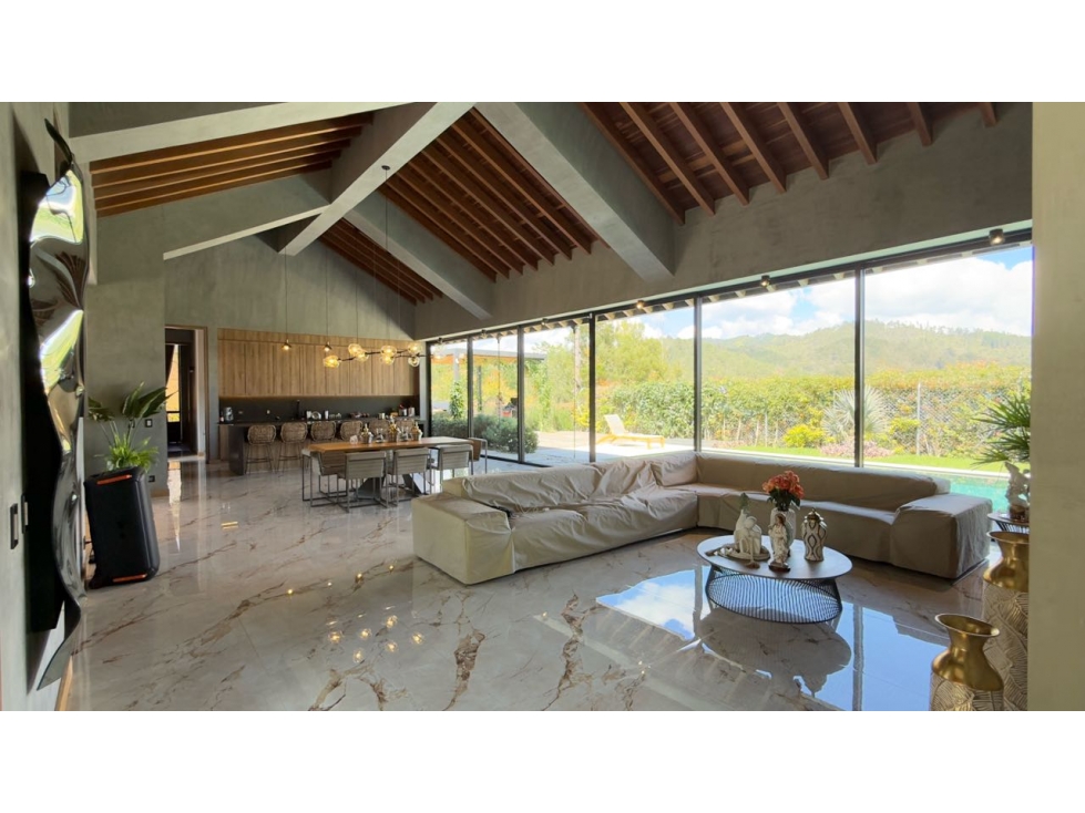 ESPECTACULAR CASA EN EL RETIRO PARA RENTA — foto 4
