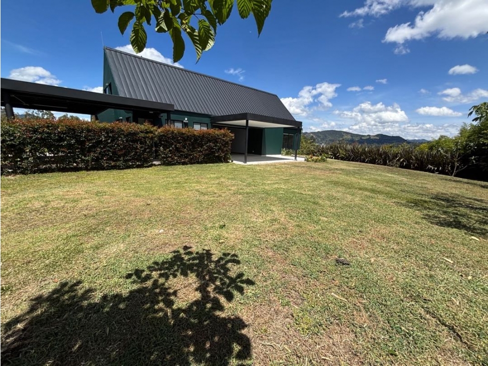 Espectacular casa en La Ceja sector Cantarrana — foto 3