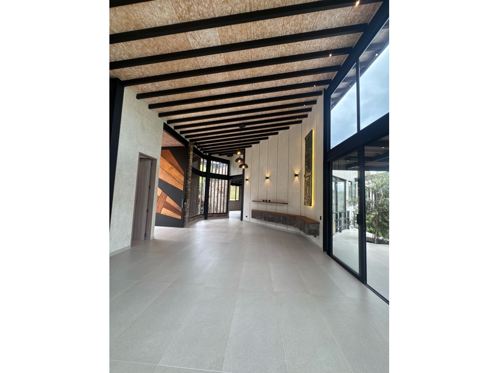 Espectacular casa en Montesereno para estrenar