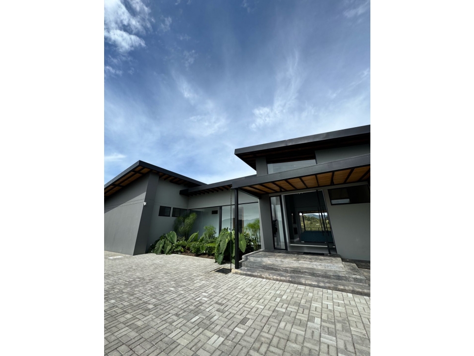 Espectacular casa en Montesereno
