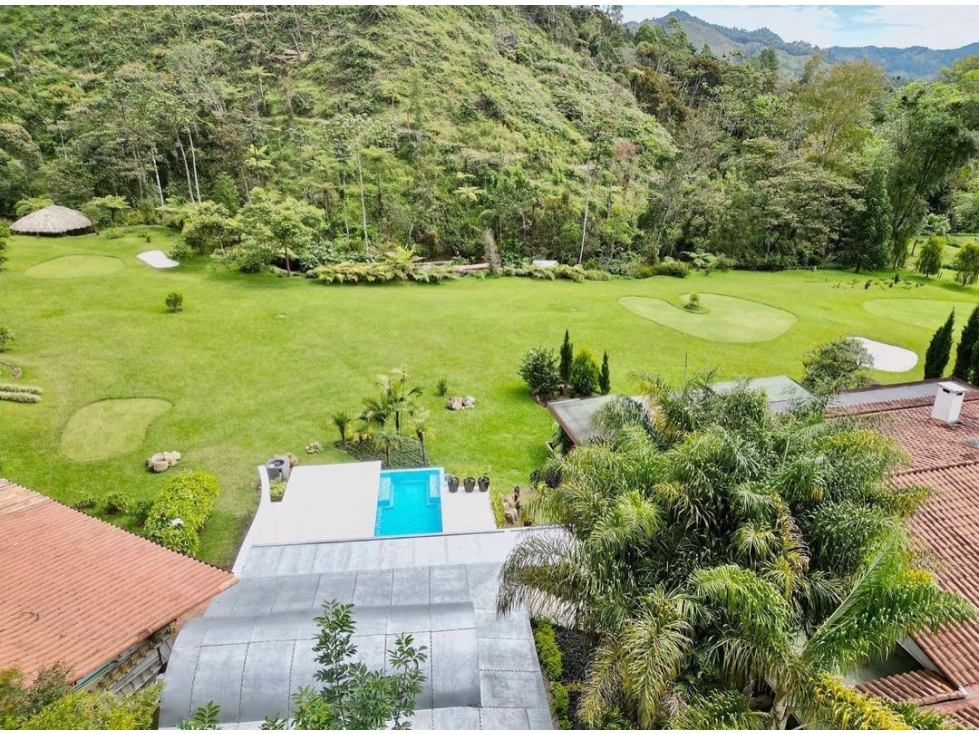 Espectacular casa en retiro Antioquía VALOR 11.000.000.000