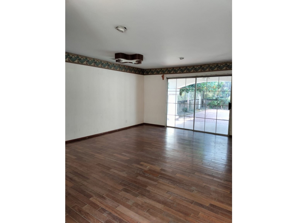 Espectacular Casa en Tecomán con 900m² de Terreno - Entrega Inmediat - 2
