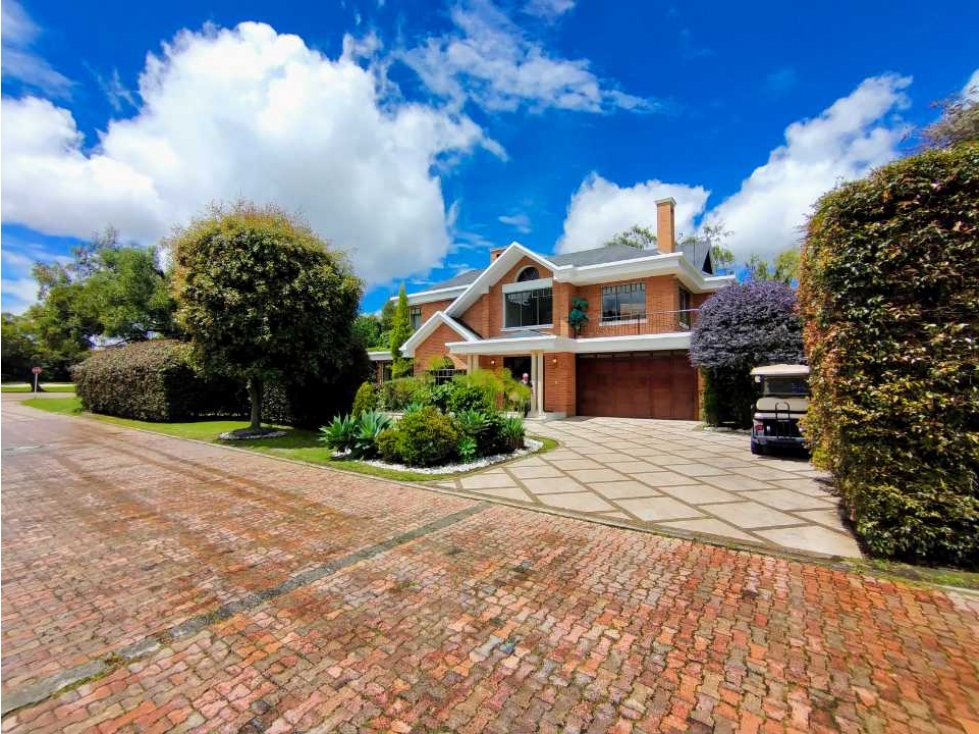ESPECTACULAR CASA EN VENTA APOSENTOS BRICEÑO - 2