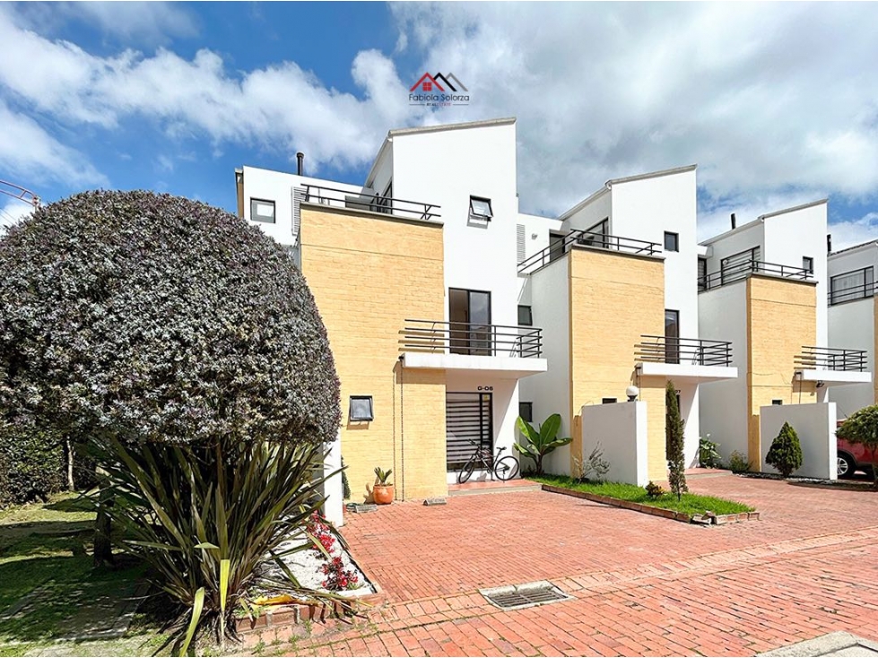 ESPECTACULAR CASA EN VENTA CLUBHOUSE EN LA SABANA CHÍA - 3