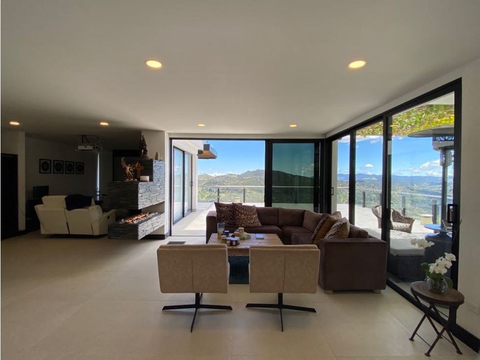 Casa en Venta con mirador a la Represa de La Fe en El Retiro — foto 3