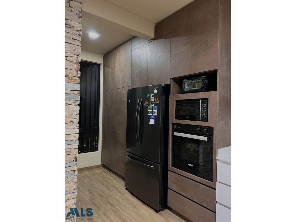 Espectacular casa en venta en La Estrella(MLS#251484) - 2