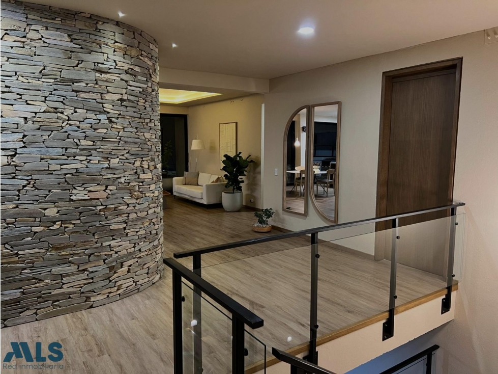 Espectacular casa en venta en La Estrella(MLS#251484) - 1