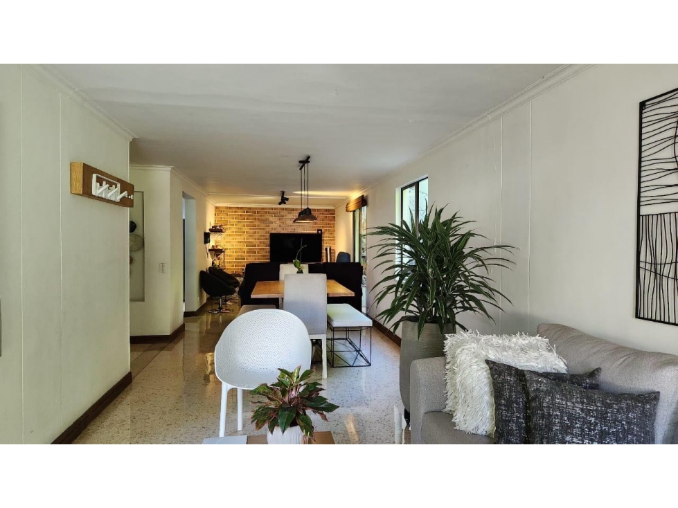 ESPECTACULAR CASA EN VENTA EN UNIDAD COMPLETA SABANETA ZONA PLANA — foto 5