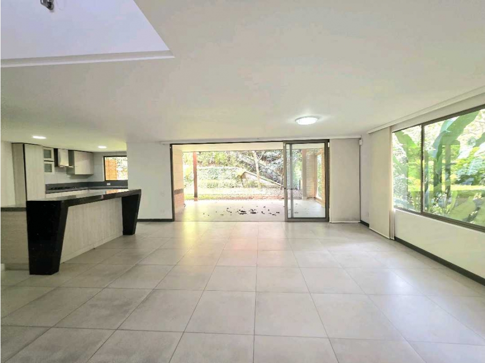 ESPECTACULAR CASA EN VENTA ENVIGADO LOMA BENEDICTINOS — foto 2