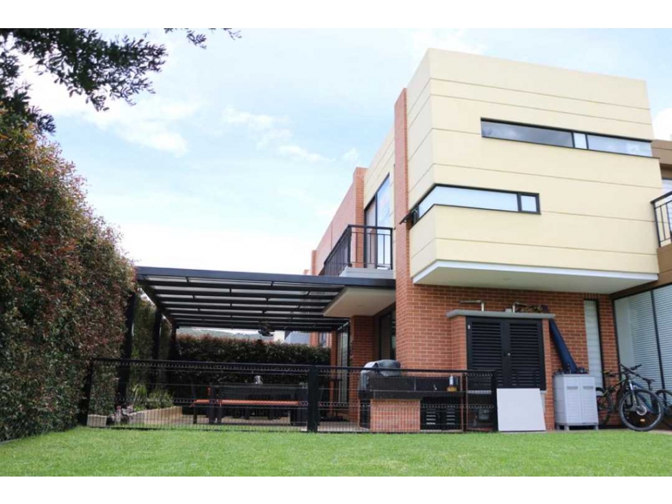 Espectacular Casa en Venta Oikos Savanna! - 2