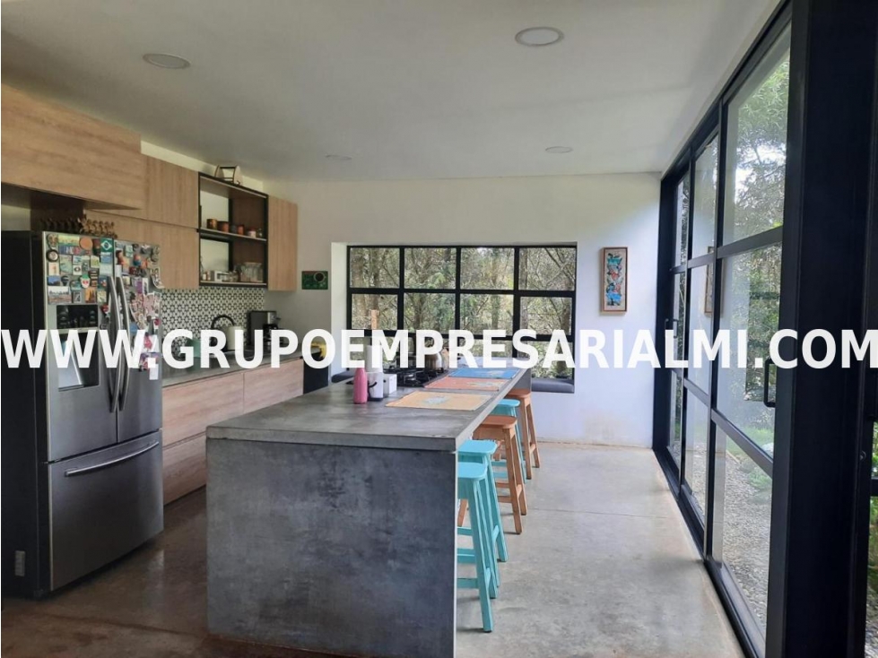 ESPECTACULAR CASA EN VENTA - VEREDA SANTA ELENA COD: 29724