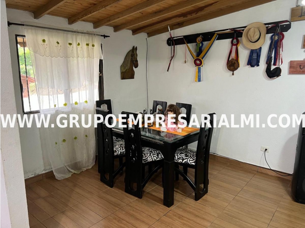 ESPECTACULAR CASA FINCA EN VENTA - SECTOR AGUADAS COD: 30058 - 3