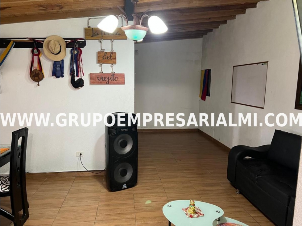 ESPECTACULAR CASA FINCA EN VENTA - SECTOR AGUADAS COD: 30058 - 5