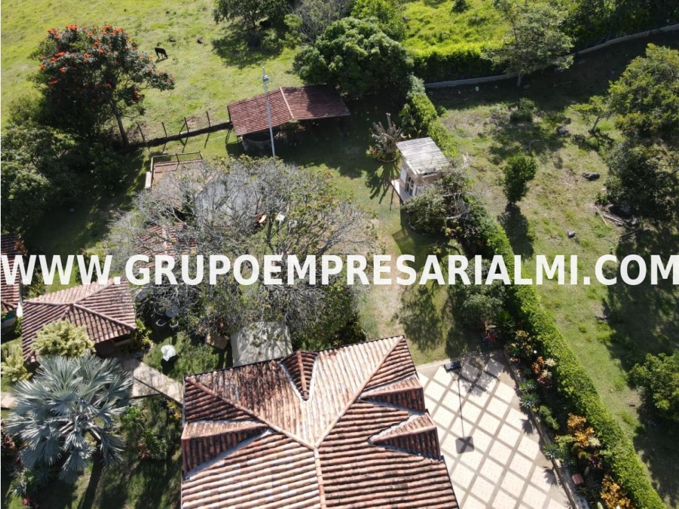 ESPECTACULAR CASA FINCA EN VENTA - SECTOR COPACABANA COD: 30966