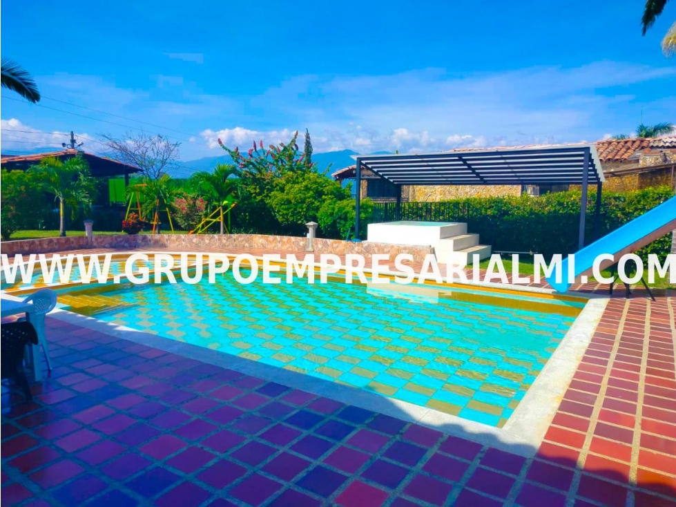 ESPECTACULAR CASA FINCA EN VENTA - SECTOR EL RODEO COD: 31563 - 1