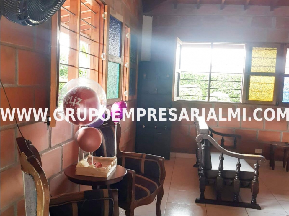 ESPECTACULAR CASA FINCA EN VENTA - SECTOR EL RODEO COD: 31563 - 2