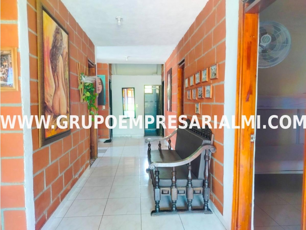 ESPECTACULAR CASA FINCA EN VENTA - SECTOR EL RODEO COD: 31563 - 5