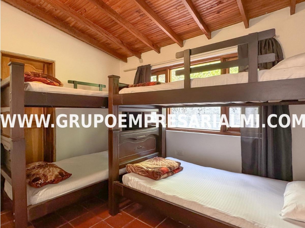 ESPECTACULAR CASA FINCA EN VENTA - SECTOR VEREDA ISAZA COD: 31819 - 6