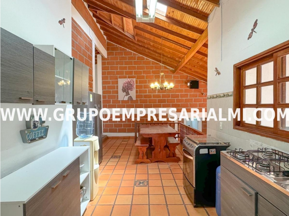 ESPECTACULAR CASA FINCA EN VENTA - SECTOR VEREDA ISAZA COD: 31819 - 4