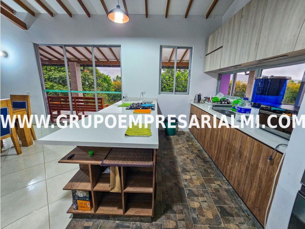 ESPECTACULAR CASA FINCA EN VENTA - SECTOR URRAO COD: 33674 — foto 2