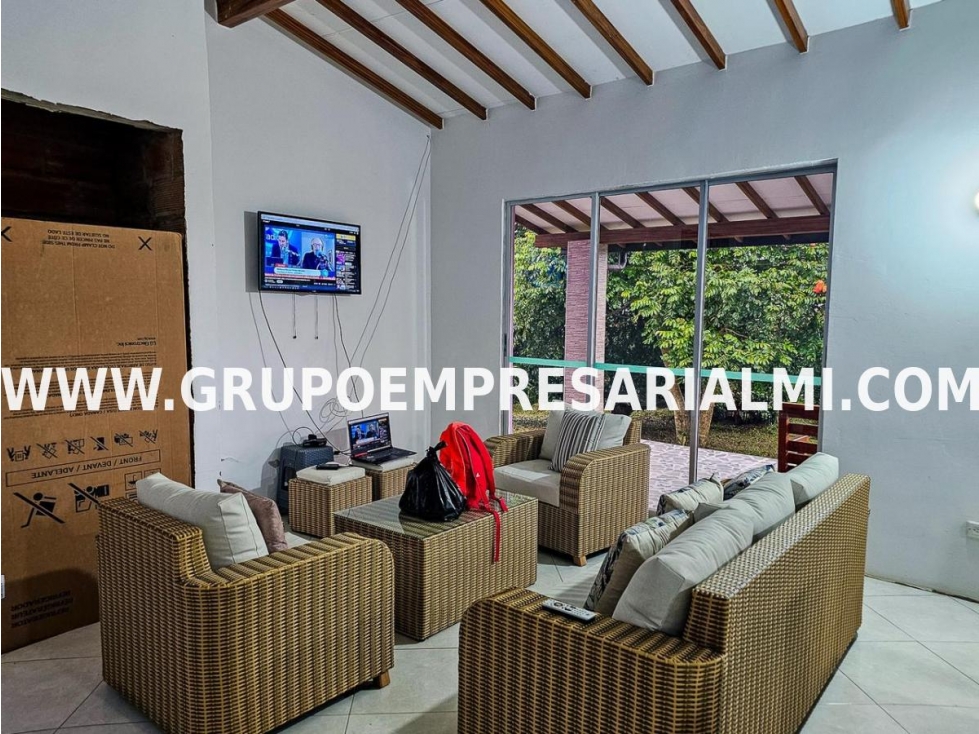 ESPECTACULAR CASA FINCA EN VENTA - SECTOR URRAO COD: 33674 — foto 4