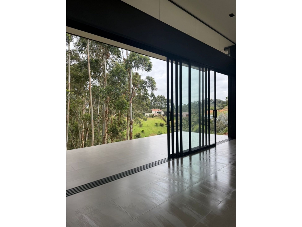ESPECTACULAR CASA FINCA EN VENTA CERCA A SAN ANTONIO - LLANOGRANDE...