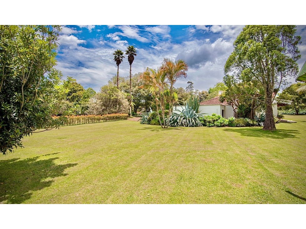 Venta Espectacular Casa y lote plano Futbol Parcelacion Llanogrande — foto 4