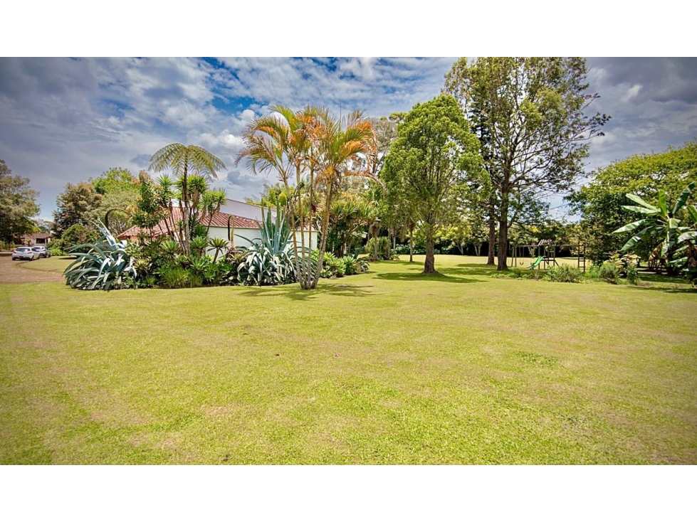 Venta Espectacular Casa y lote plano Futbol Parcelacion Llanogrande — foto 6
