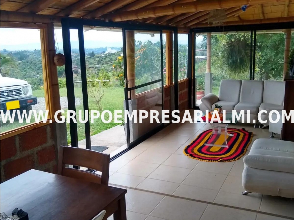 ESPECTACULAR CASA LOTE EN VENTA - SECTOR GUATAPE COD: 32546