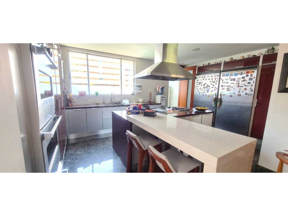 ESPECTACULAR CASA MODERNA 4 HABITACIONES 550M2 LOTE 1.300M2 — foto 4