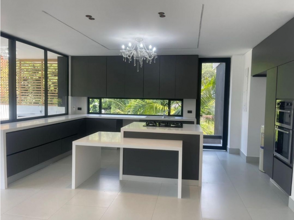 ESPECTACULAR CASA PARA ESTRENAR EN LA COLA DEL ZORRO EXCLENTE VISTA