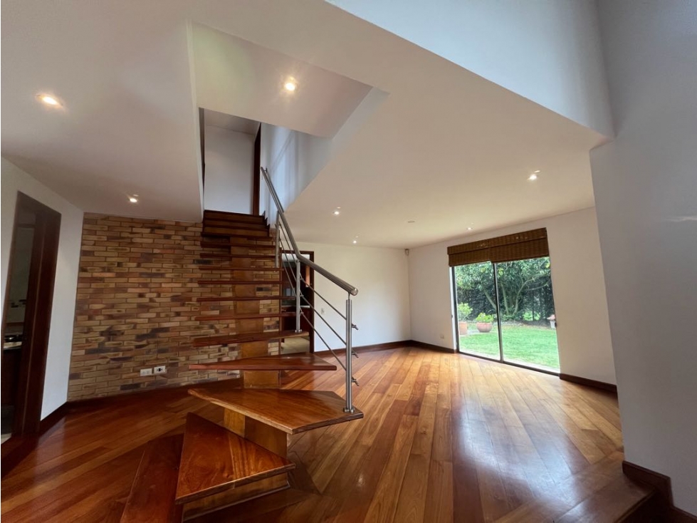 ESPECTACULAR CASA PARA LA VENTA EN EXCLUSIVO SECTOR DE CAJICA — foto 4